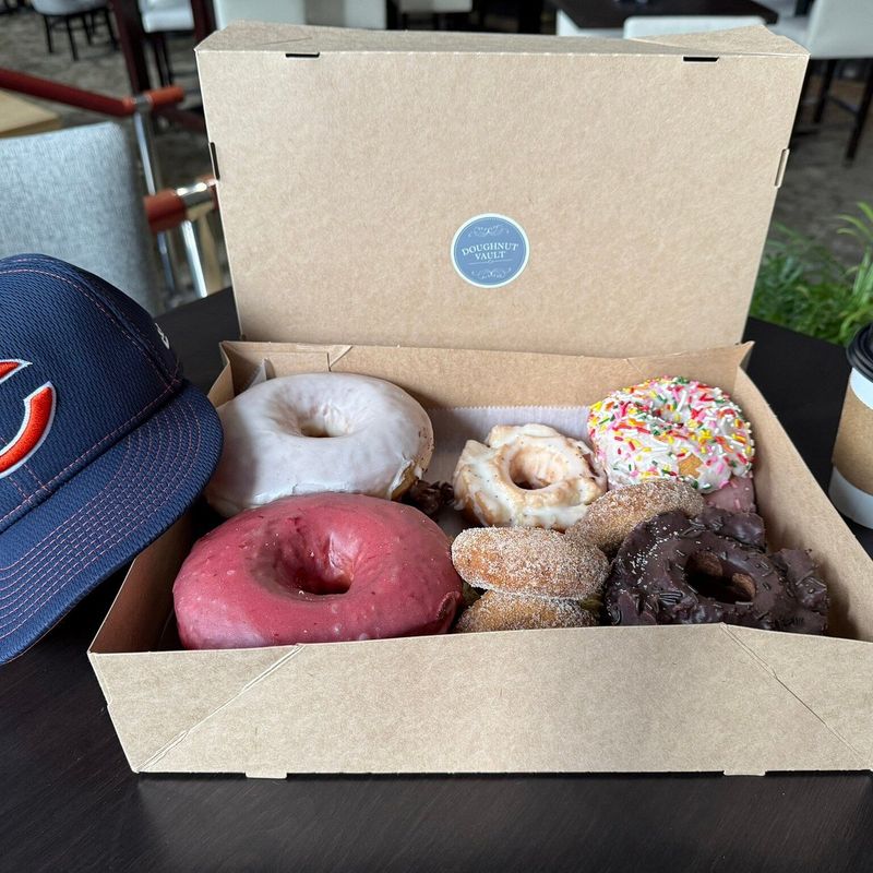 Where To Find The Most Irresistible Donuts Across Illinois - Decor Hint Doughnut Vault - Streeterville