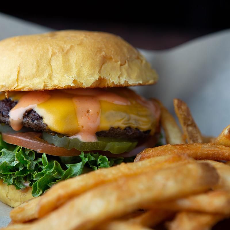 Iconic Tenderloin Sandwiches To Try In Illinois - Decor Hint The Chubby Bullfrog, Springfield