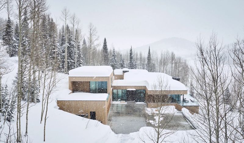 In Utah, Park City's New Benchmark Redefines Alpine Comfort - Decor Hint Project Snapshot
