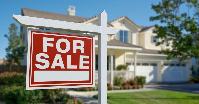 Price Corrections in Premium Neighborhoods