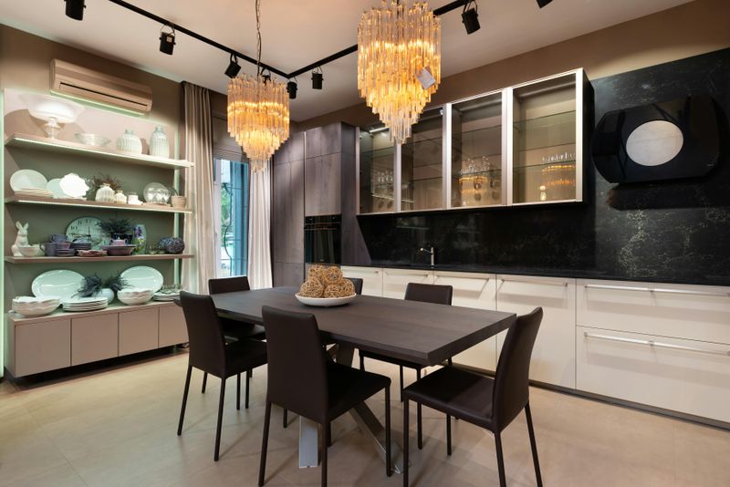 Common Design Traits Of America's Most Expensive Coastal Mansions - Decor Hint Designer Kitchens