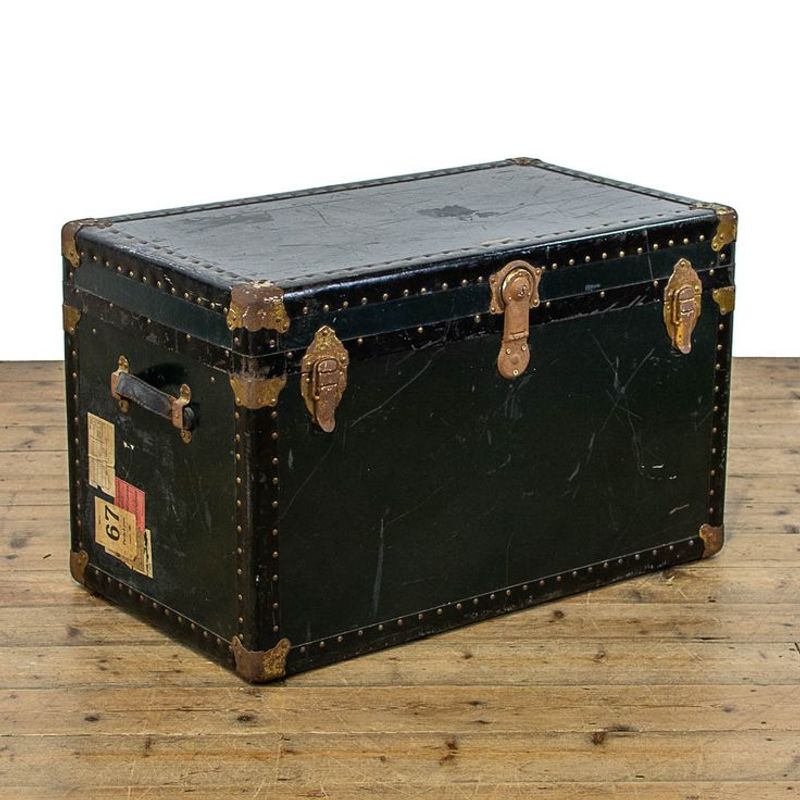 Weathered Trunks & Chests