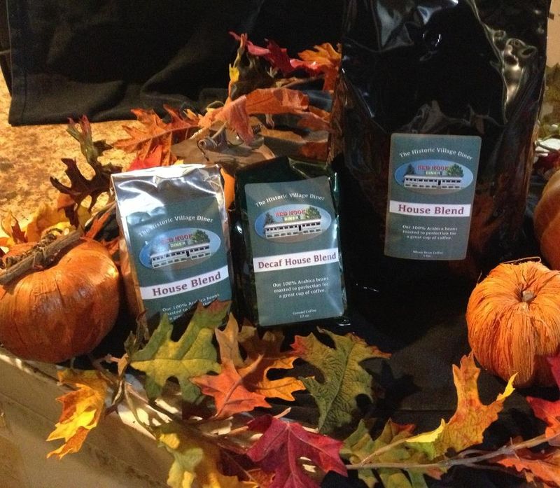 16 New York Diners Where Comfort Food Is Always On The Table - Decor Hint Village Diner - Red Hook