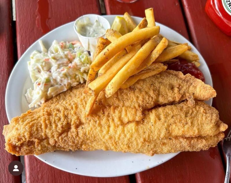 15 New York's Must-Try Fish Fries That Define Friday Tradition - Decor Hint Hoak's Restaurant, Hamburg