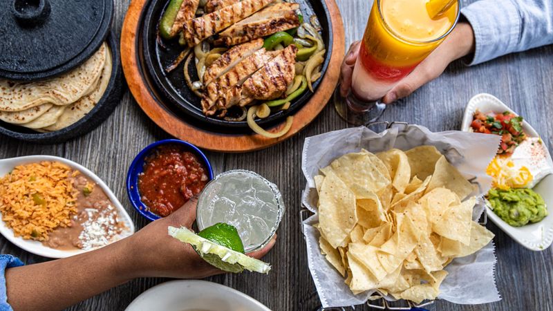 20 Texas Mexican Restaurants Where The Chips And Salsa Steal The Show - Decor Hint Mariano's Hacienda - Dallas