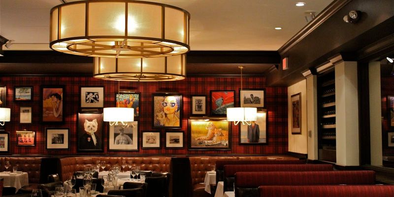 14 Ohio Steakhouses That Might Be Hidden But Definitely Aren't Secret Anymore - Decor Hint Hyde Park Prime Steakhouse in Cleveland