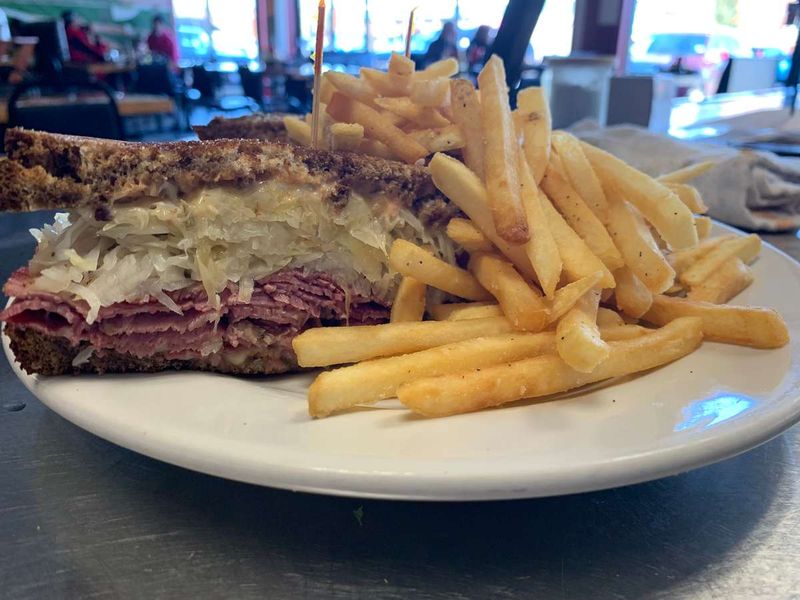 19 Ohio Chicken-Fried Steaks That Will Take You Straight Back To Grandma's Table - Decor Hint Fitzy's Diner
