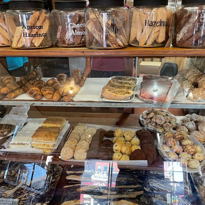 Pennsylvania Restaurants Locals Have Loved For Generations - Decor Hint Enrico Biscotti Company