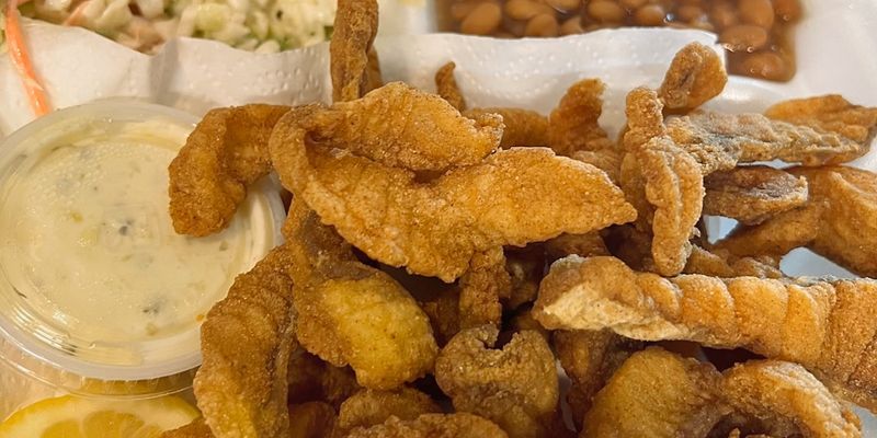 12 Florida Catfish Houses Serving Crunchy Perfection By The Plate - Decor Hint Okeechobee Fish Company - Okeechobee