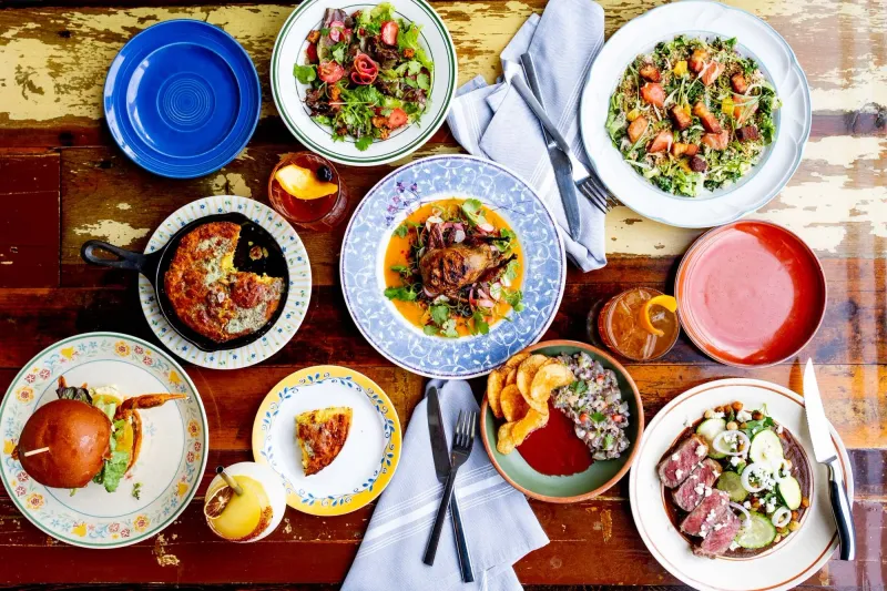 13 Austin Restaurants Where Couples Go For Food Fun And A Perfect Night Out - Decor Hint Odd Duck