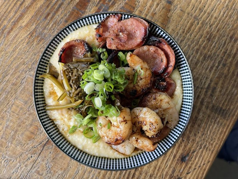 10 Hawaii Fried Catfish Destinations Serving Island And Southern Fusion - Decor Hint Popolo Mo Ono Soul - Waipahu