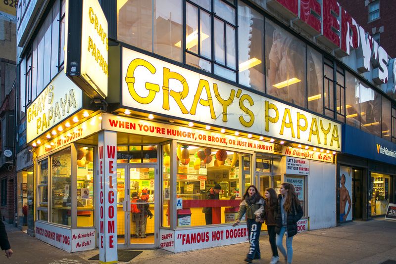 Gray's Papaya