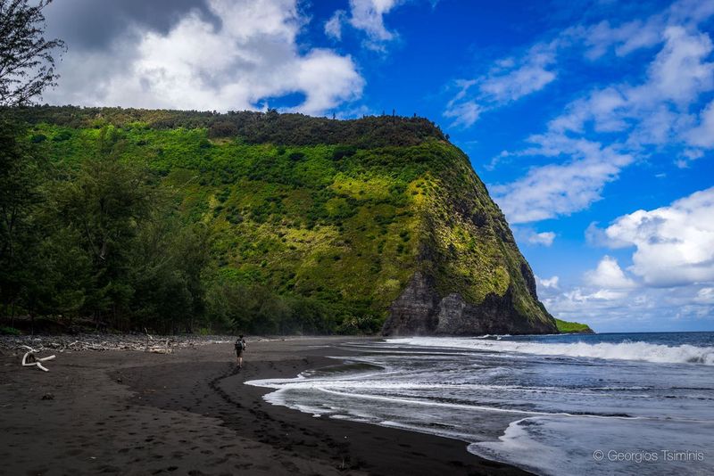 Waipi'o Valley Black Beach