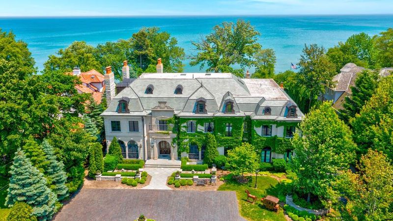 Winnetka: Timeless Elegance By The Lake