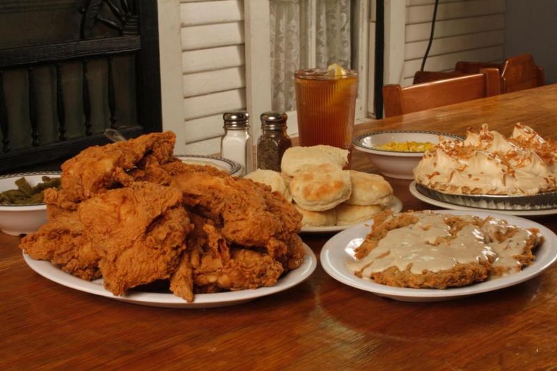 Babe's Chicken Dinner House - Comfort Food Heaven