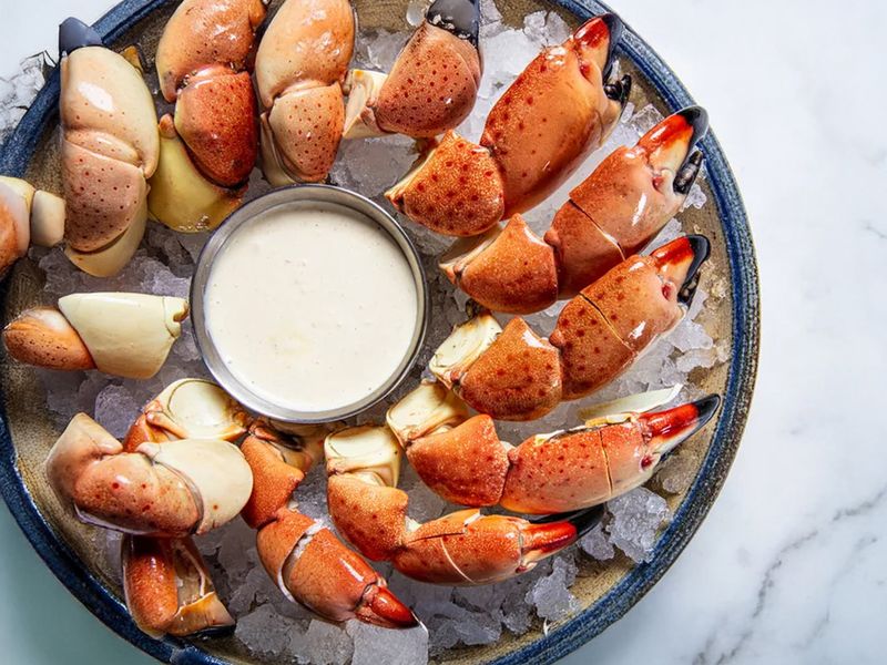 Florida Foods Locals Know Better Than Anyone - Decor Hint Stone Crab Claws