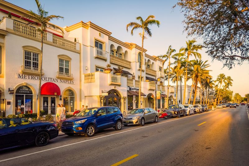 Great Places To Visit In Florida For Solo Women Travelers - Decor Hint Naples