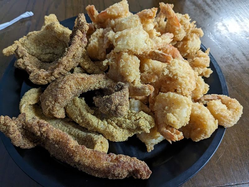 Hollis Seafood Buffet, Spearsville