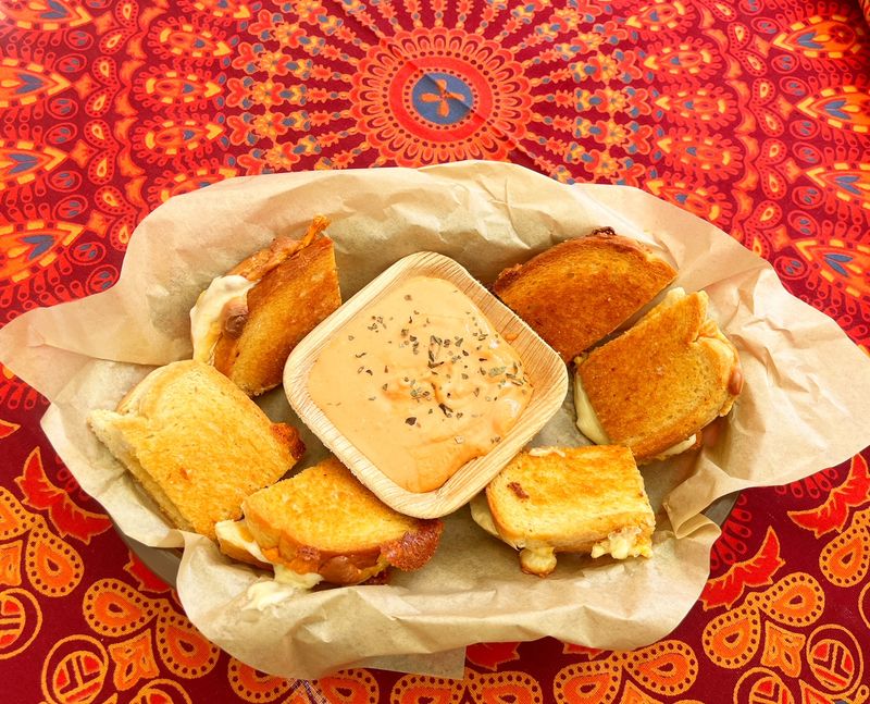 The 443 Social Club & Lounge