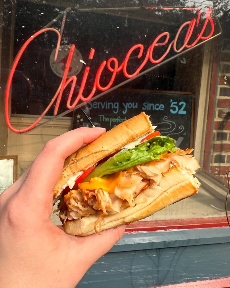 11 Timeless Virginia Restaurants That Prove Great Food Doesn't Have To Be Pricey - Decor Hint Chiocca's Carryout Sandwiches