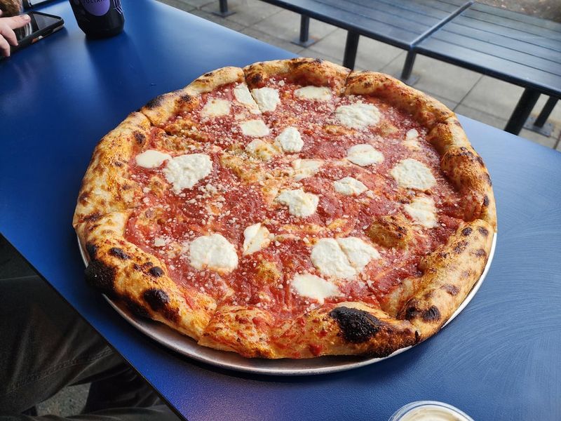 14 Washington Pizza Joints Worth Every Mile For Fresh Flavor - Decor Hint Stevie's Famous - Seattle (Beacon Hill)