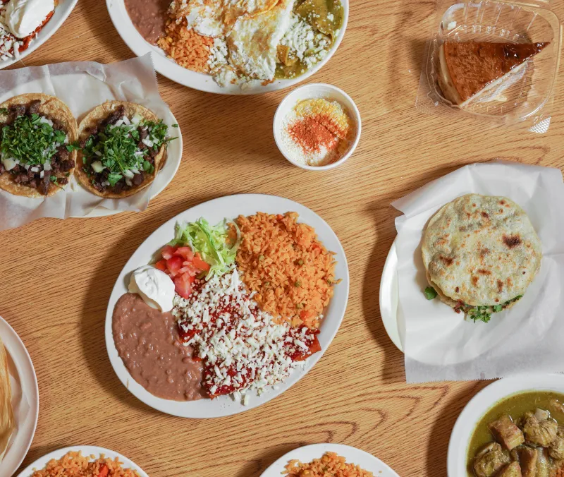 Family-Owned Mexican Restaurants In Illinois Locals Can't Get Enough Of - Decor Hint Taqueria La Chiquita - Peoria