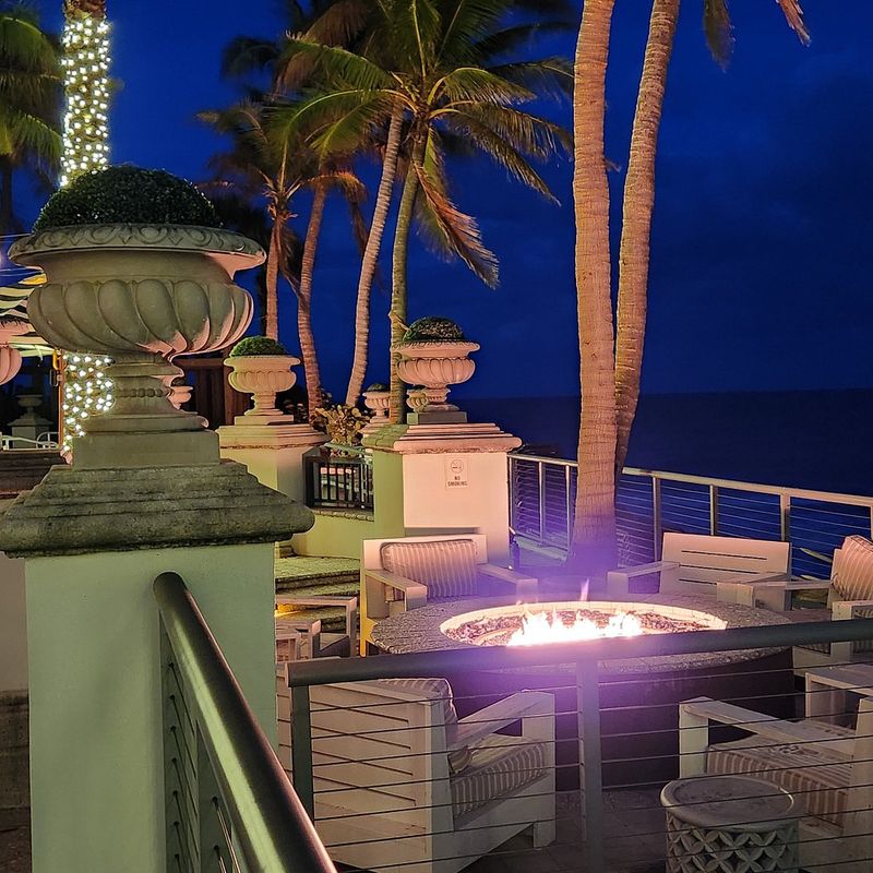 Where Flavor Meets The Lake: 19 Must-Try Florida Waterfront Restaurants - Decor Hint Cobalt, Fort Lauderdale