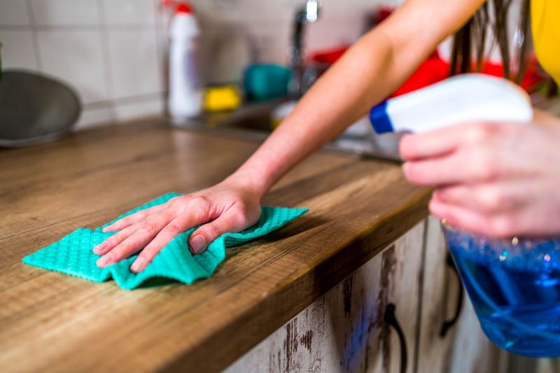 The Right Way To Erase Countertop Stains By New Jersey Homeowners - Without Damaging The Surface - Decor Hint What Not To Use