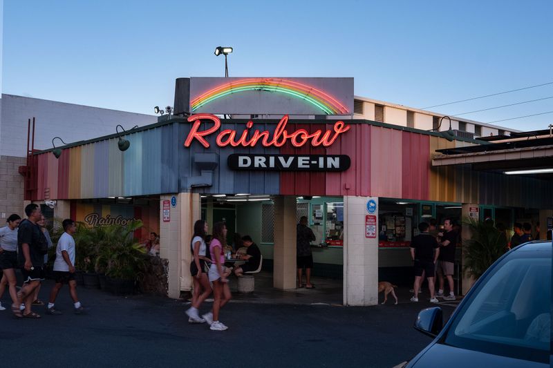 These Hawaii Sub Shops Serve Italian Subs With A Local Twist - Decor Hint Rainbow Drive-In