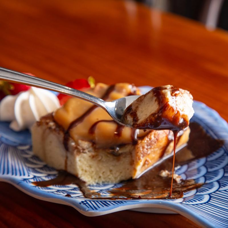 17 Must-Try Louisiana Buffets Where Dessert Is The Main Attraction - Decor Hint Middendorf's Legendary Sweet Table