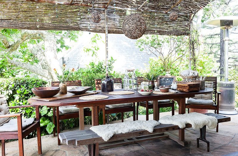 Outdoor Dining Setups Designed For Long Suppers