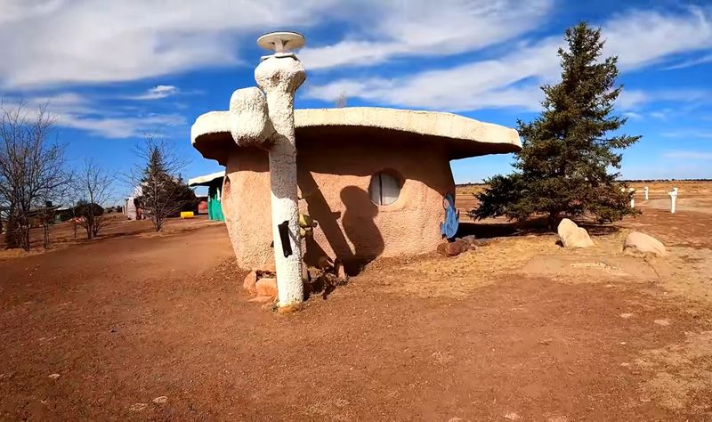 Touring Arizona's Desert Abandoned Amusement Parks - Decor Hint Bedrock City, Valle
