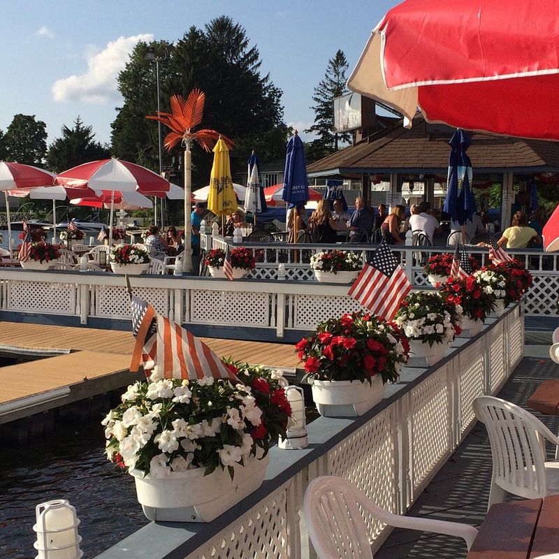 Enjoy Scenic Dining At These New Jersey Lakeside Restaurants - Decor Hint Jefferson House, Jersey City