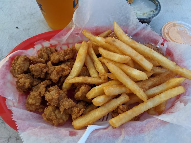 12 Florida Catfish Houses Serving Crunchy Perfection By The Plate - Decor Hint Jolly Gator Fish Camp - Geneva