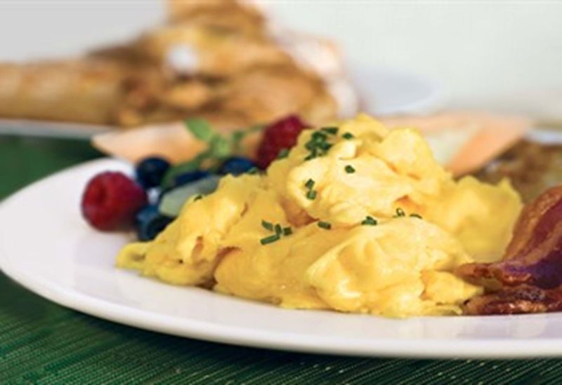 Iowa Breakfast Spots Known For Big, Hearty Omelets - Decor Hint Scratch Cupcakery and Cafe
