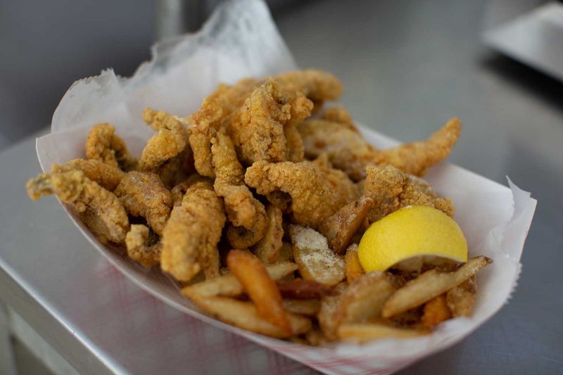 Michigan Restaurants Perfecting The Friday Night Fish Fry Tradition - Decor Hint Muer Seafood - Gratiot