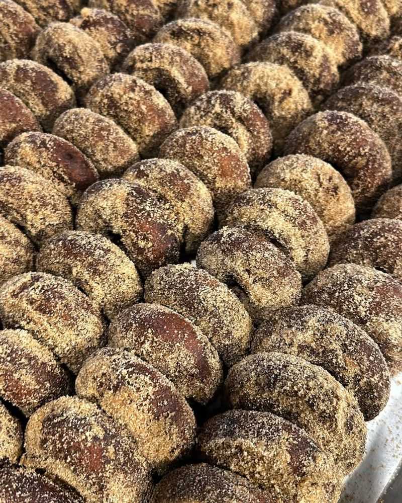 14 Pennsylvania Spots Serving Fresh, Warm, And Perfect Cider Donuts - Decor Hint Frecon Farms, Boyertown