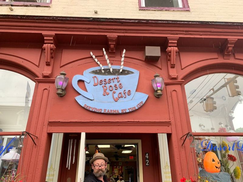 Maryland Cafés That Still Serve Pie Like Grandma Used To Make - Decor Hint Desert Rose Café, Williamsport