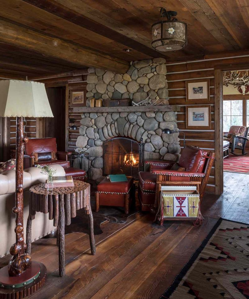 Living Room Styles Colorado Homes Are Leaving In the Past - Decor Hint Heavy Rustic Log Cabin Decor