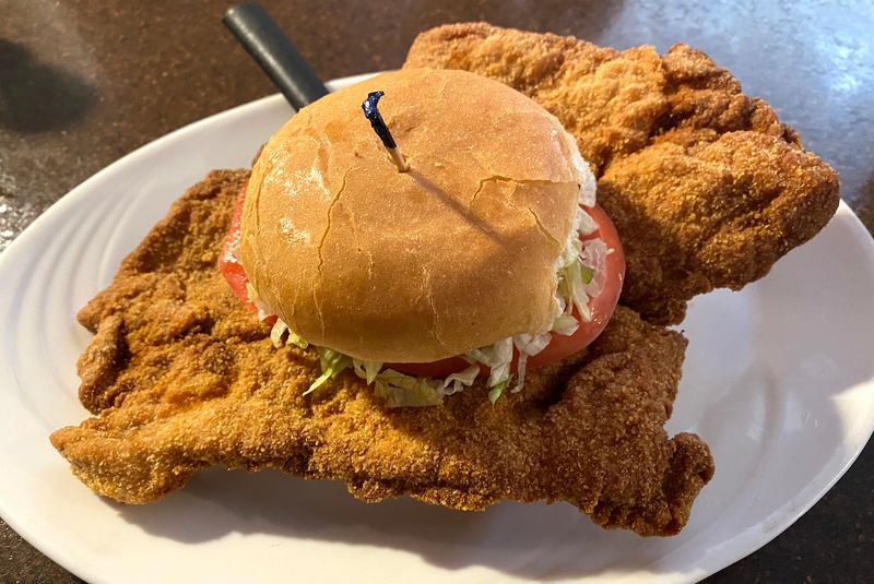 14 Hidden Gem Diners In Nevada With Tenderloin Sandwiches That Drip With Flavor - Decor Hint Silver Spoon Cafe in Winnemucca