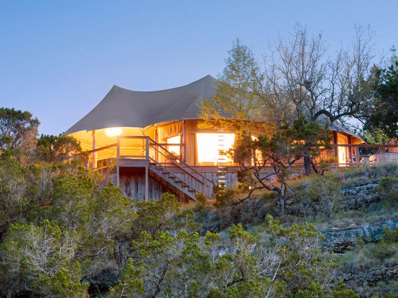 20 Epic Texas Glamping Spots That Are Anything But Roughing It - Decor Hint Sinya On Lone Man Creek, Wimberley