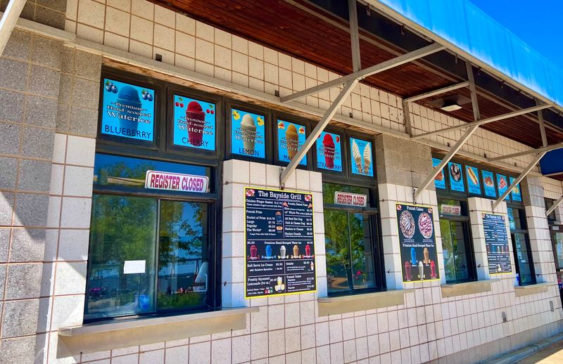 New Miami Restaurants Everyone's Talking About - Decor Hint Bayside Grill & Chill