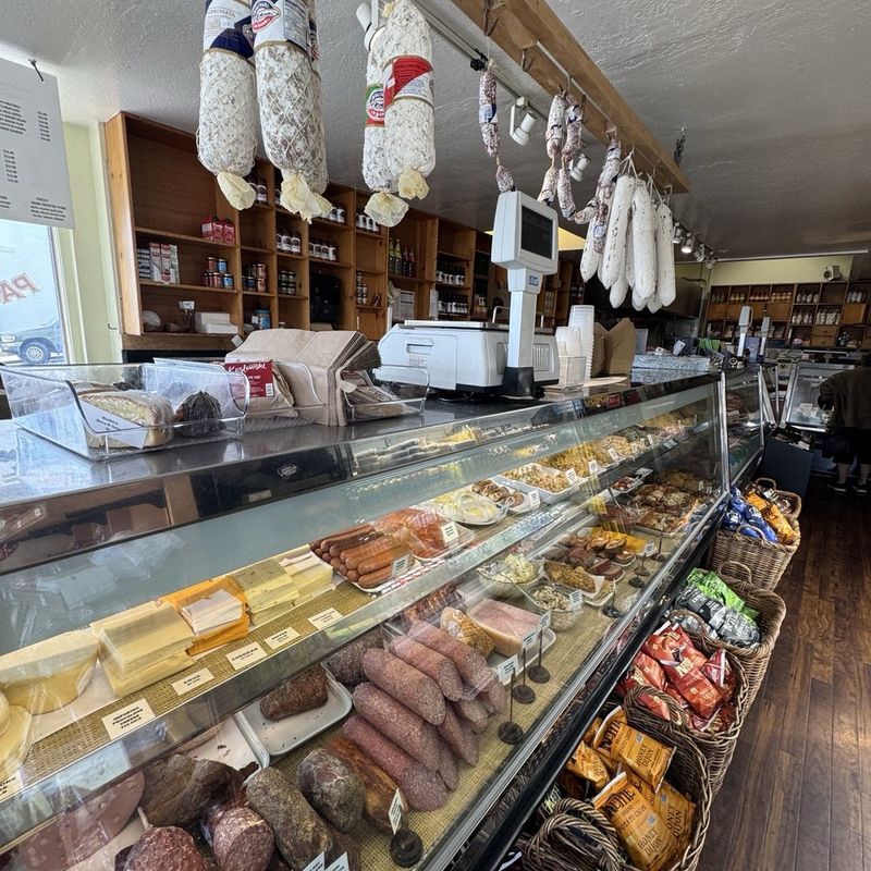 15 California Grocery Stores Known For Quality Meat And Farm-Fresh Cuts - Decor Hint Andronico's Community Markets