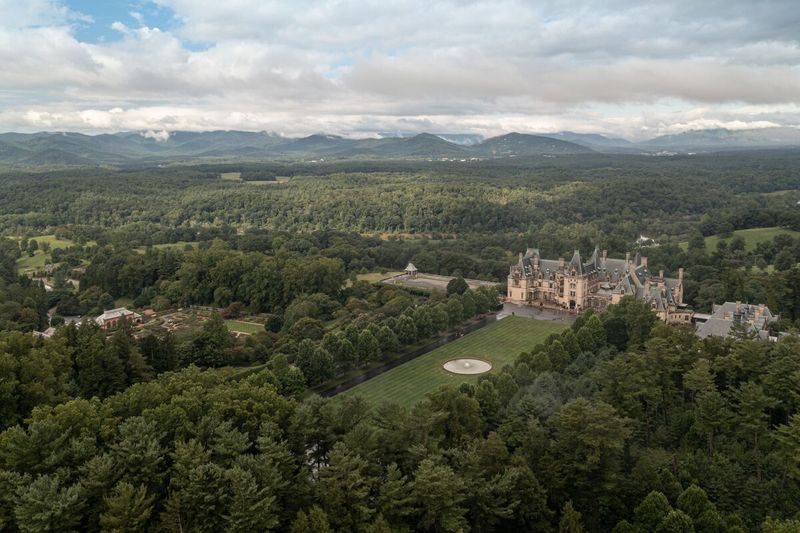A North Carolina Location Earns Recognition As A Top Honeymoon Choice - Decor Hint Scenic Views