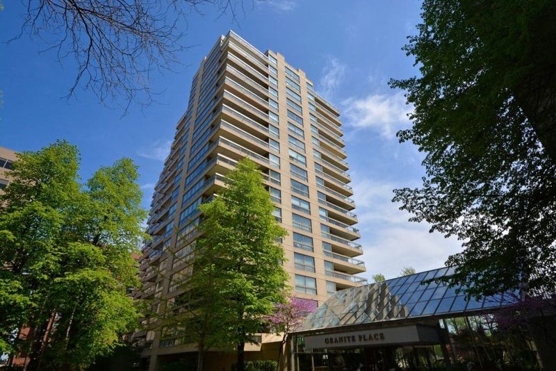 6 Nebraska Properties Declining Fast And 10 That Don't Move - Decor Hint Older Condos And High-Rise Units