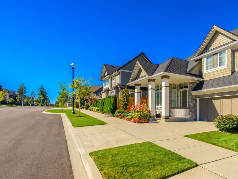 13 Types Of Homes In Nevada Predicted To Gain Value By 2026 (With 6 Likely To Do Best) - Decor Hint Entry-Level Homes In High-Migration Areas