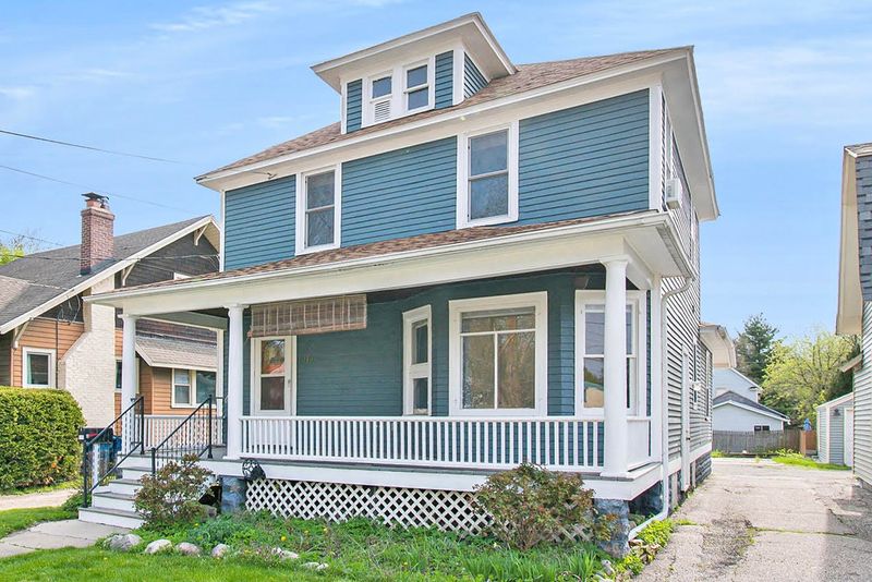 11 Michigan Property Types Likely Headed For Price Cuts By 2026 - Decor Hint Single-Family Homes Converted to Rentals