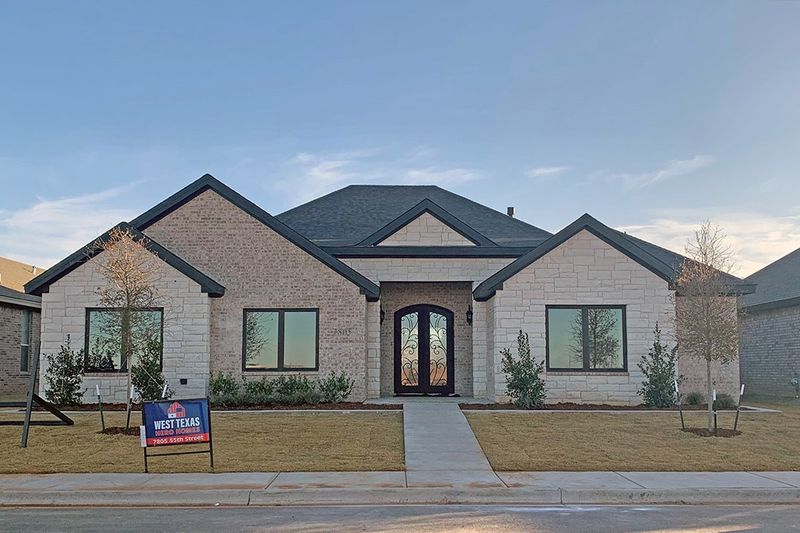 10 Texas Home Styles Experts Predict Will See Price Drops By Late 2025 - Decor Hint Homes Built During the Pandemic Construction Boom
