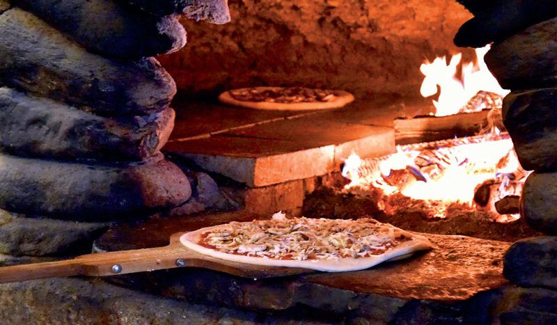 12 Massachusetts Pizza Spots Locals Drive Miles For - Decor Hint Flatbread Company in Amesbury