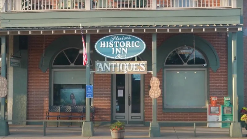 Plains Historic Inn & Antique Mall